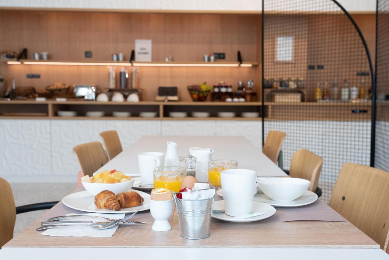 Ibis Styles Paris ロマンヴィル エクステリア 写真