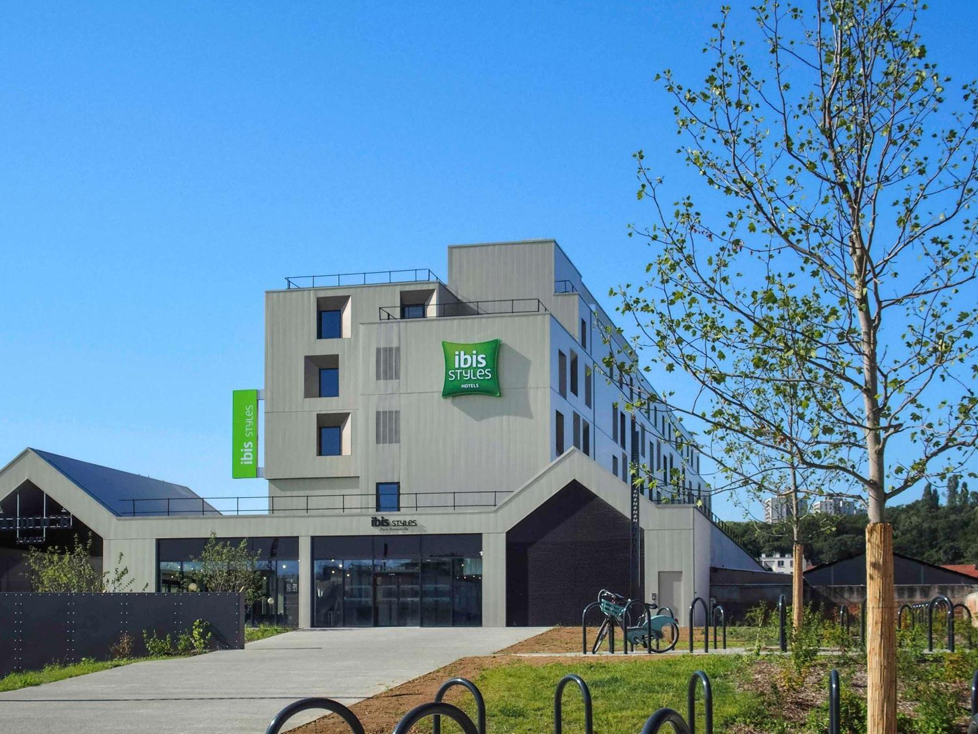 Ibis Styles Paris ロマンヴィル エクステリア 写真