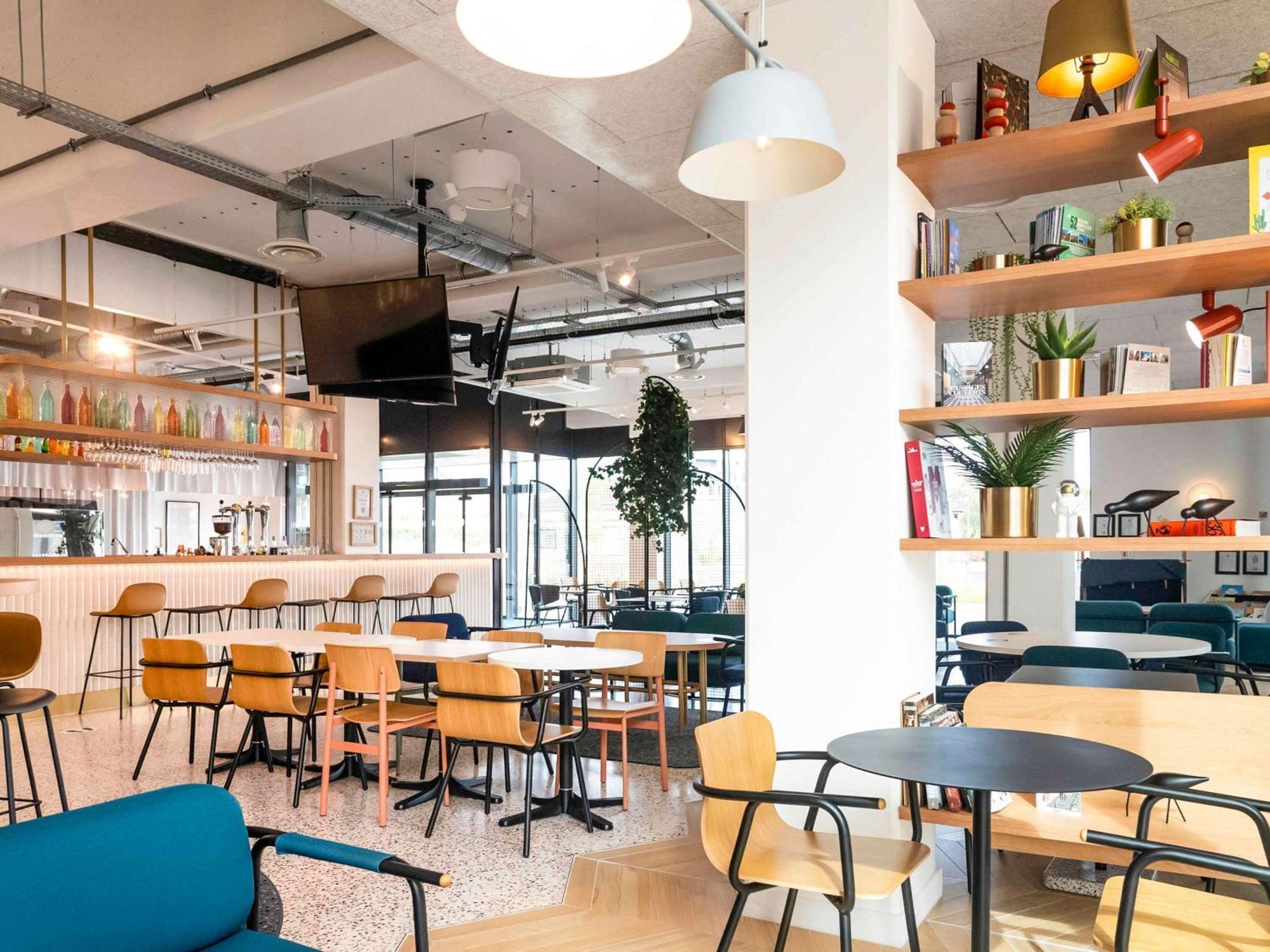 Ibis Styles Paris ロマンヴィル エクステリア 写真